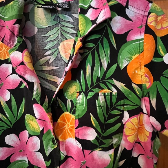 Erika floral tropical Hawaiian beach vacay shirt - Picture 2 of 4